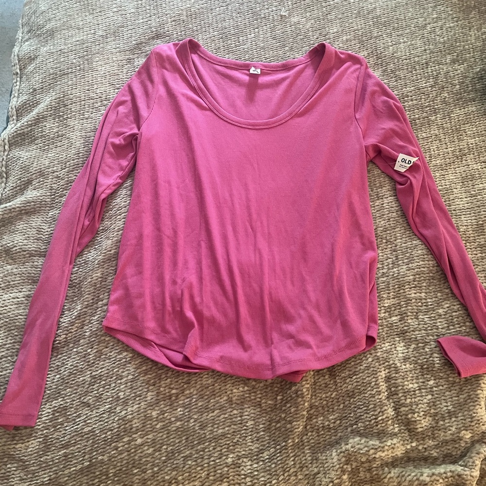 NWT Old Nazg Active long sleeve top